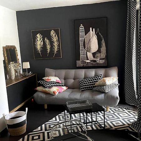 Le Chic Apartment Lourdes Luaran gambar